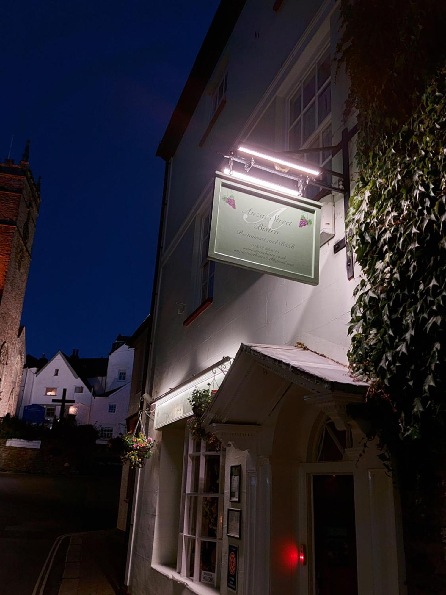 Anzac Street B+Bistro Дартмут Екстериор снимка