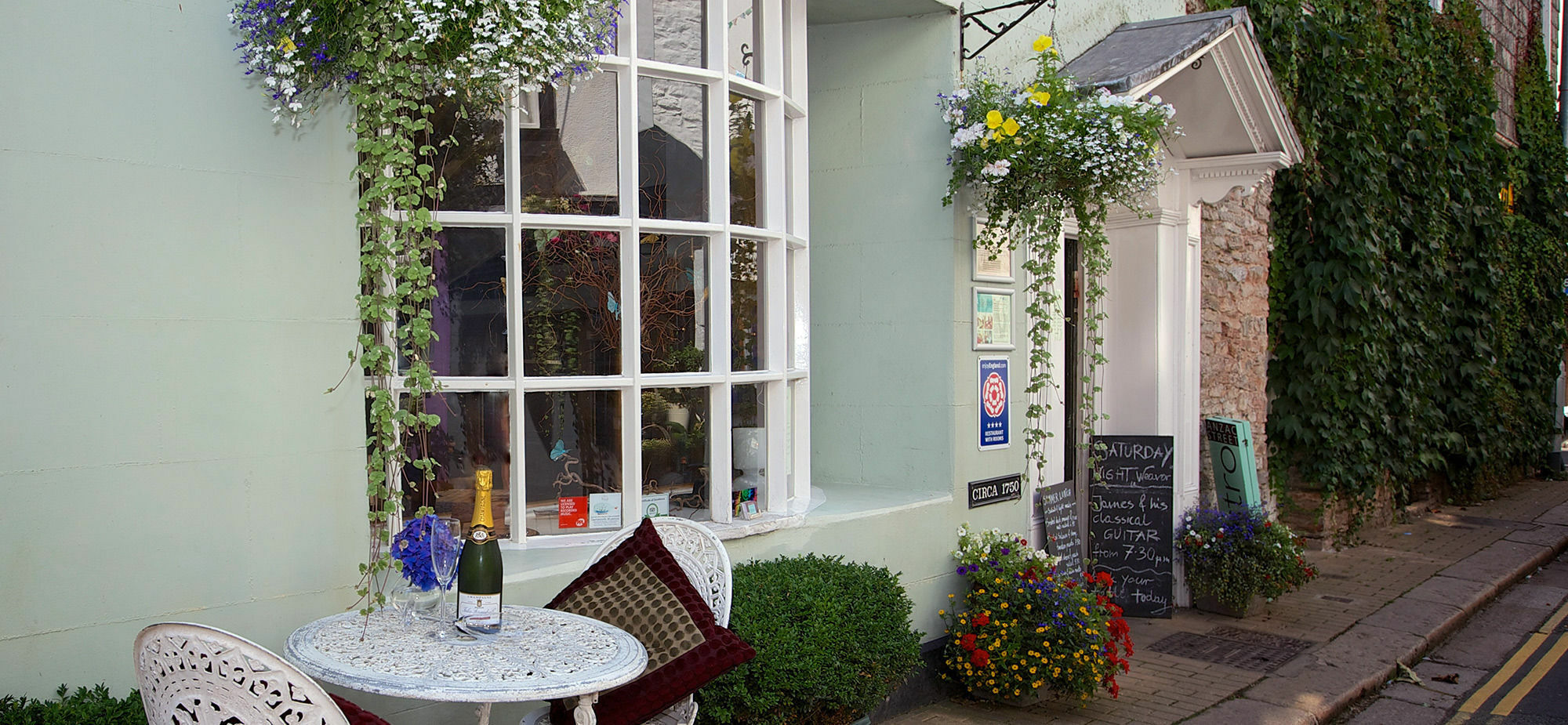 Anzac Street B+Bistro Дартмут Екстериор снимка
